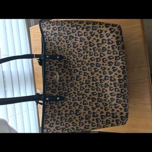 New Coach reversible tote Wild Heart Print 24209